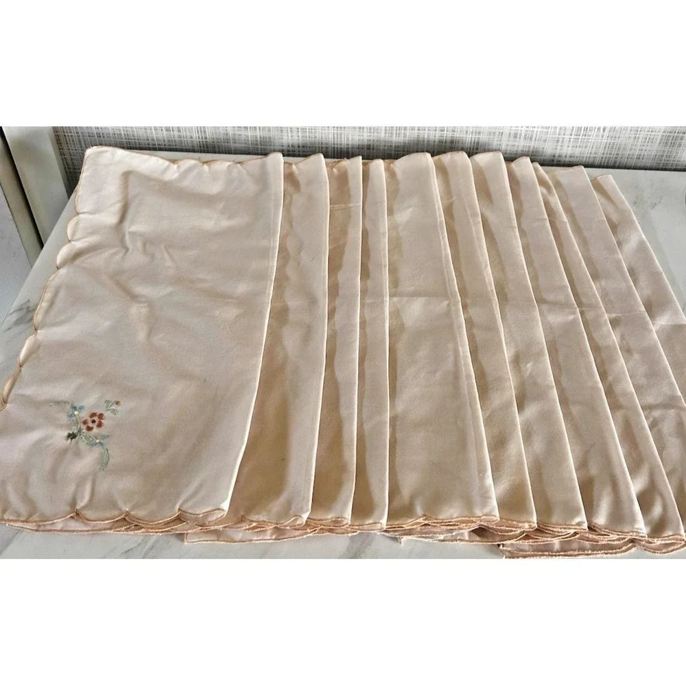 11 Embroidered Napkins Cream Cotton 16